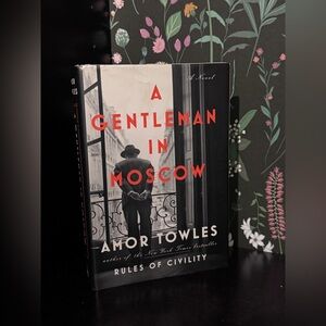 A Gentleman in Moscow by Amor Towles hardback Book EUC
